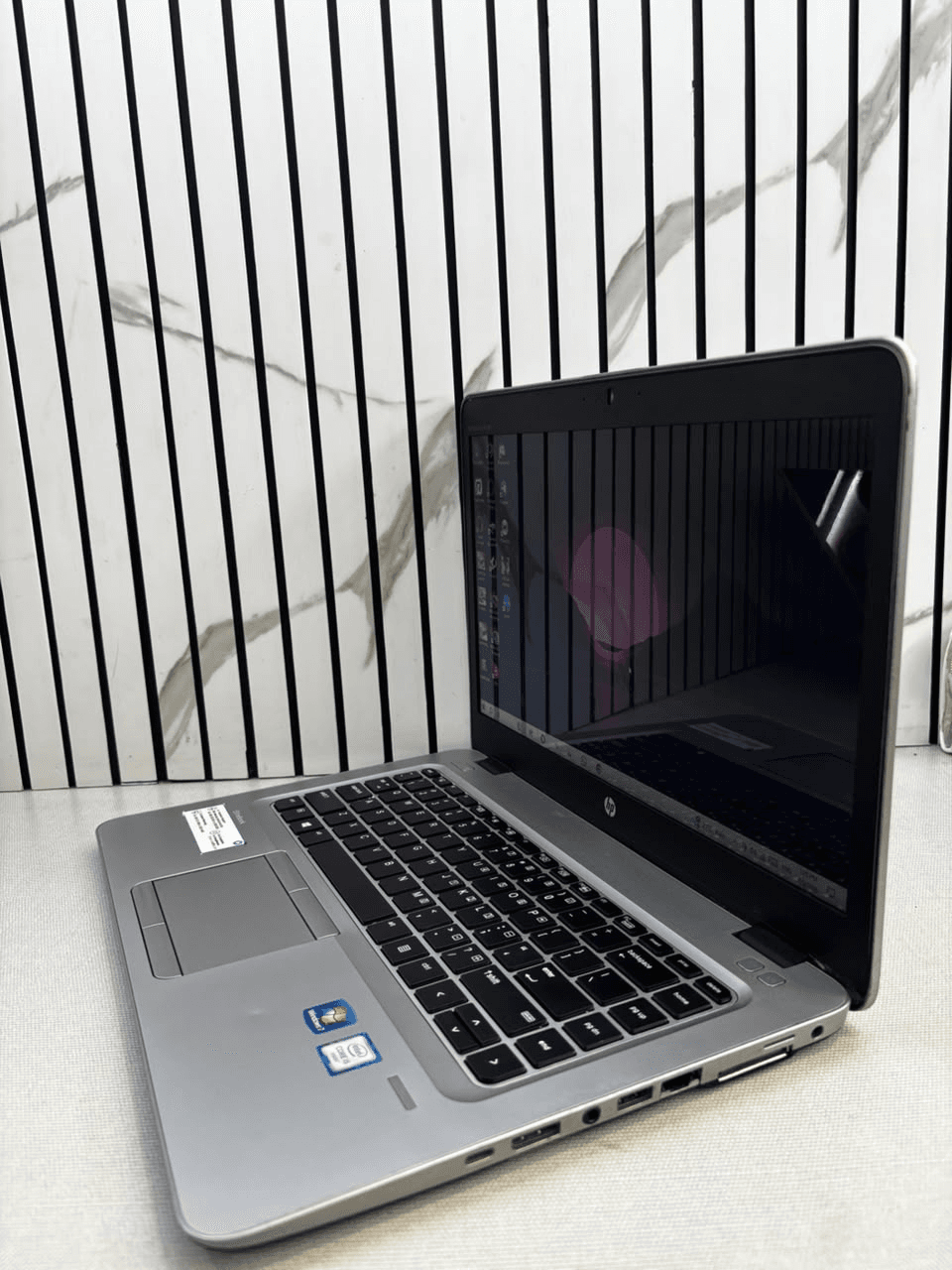 HP EliteBook view 2