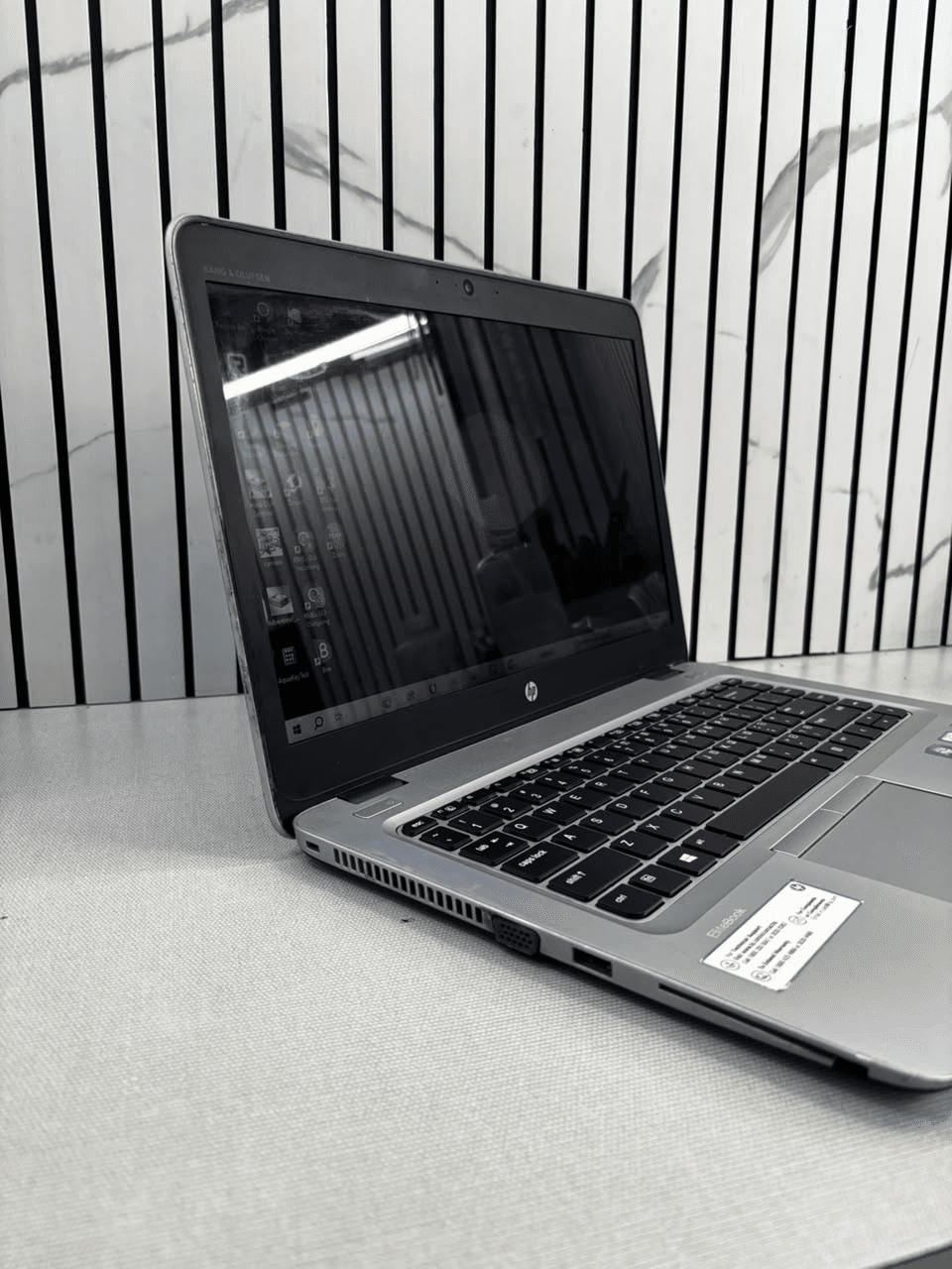 HP EliteBook view 3